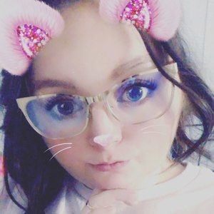 Meet your Posher, Kira